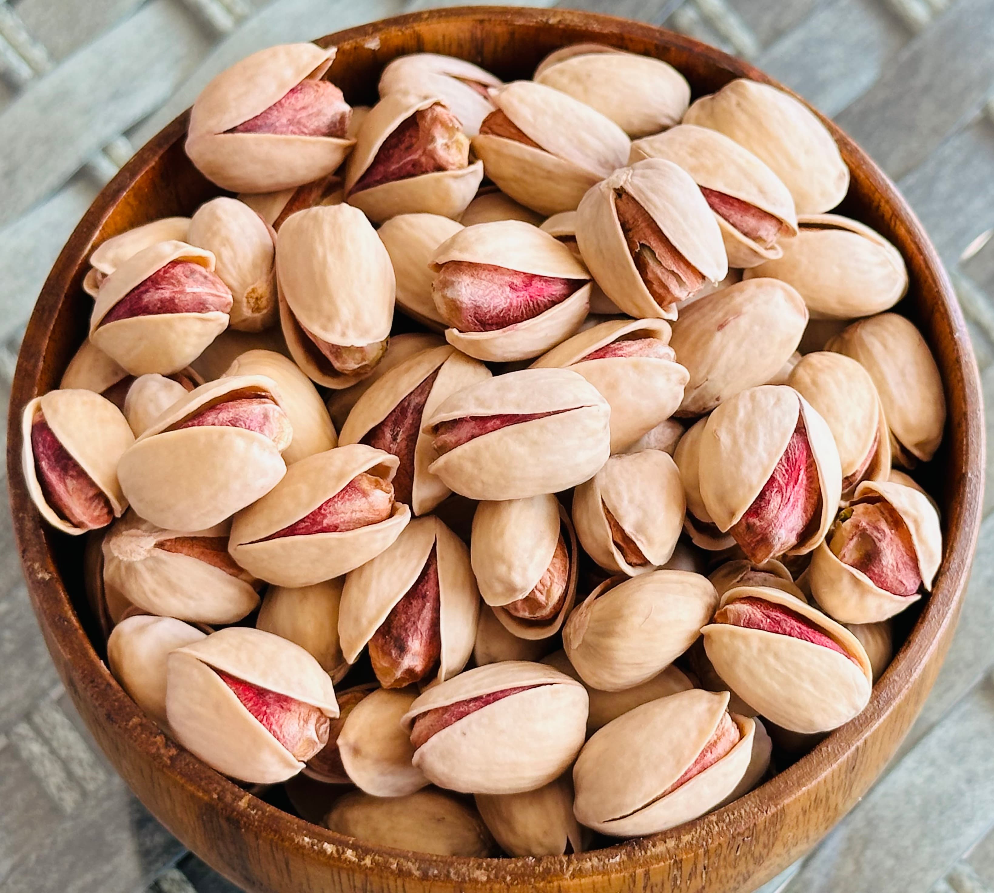 پسته کله قوچی ۱.۵ کیلو خام